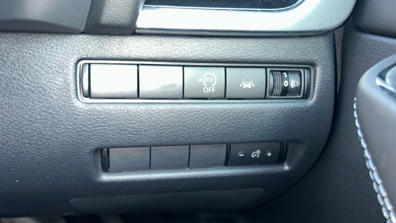 Nissan Qashqai 1.3 DiG-T MH N-Connecta 5dr Petrol Hatchback